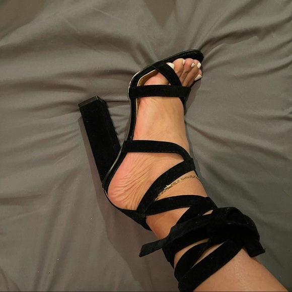 Lace up block heel - Picture 2 of 7